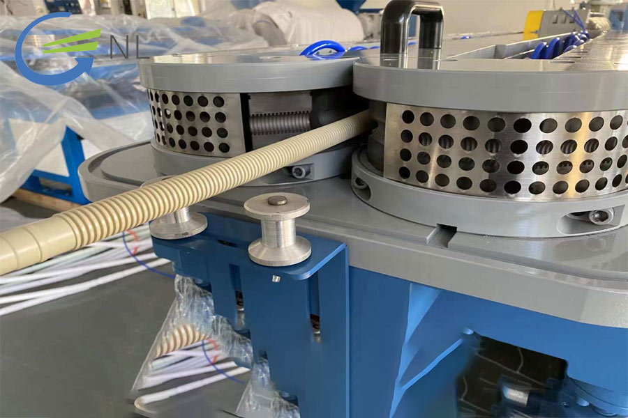 cac-loai-may-san-xuat-ong-ruot-ga-pvc-pho-bien