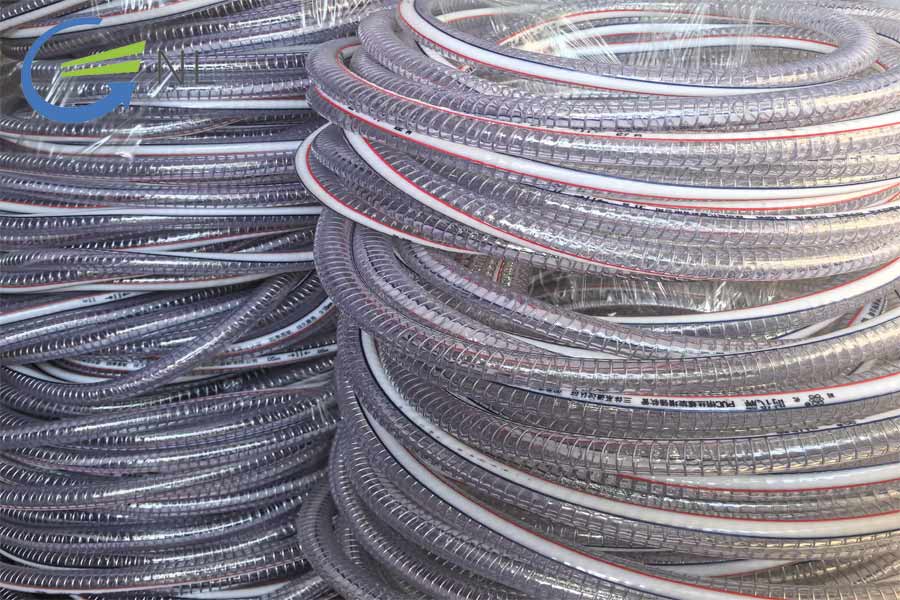 cach-chon-mua-ong-nhua-mem-pvc-loi-thep-id38-chat-luong