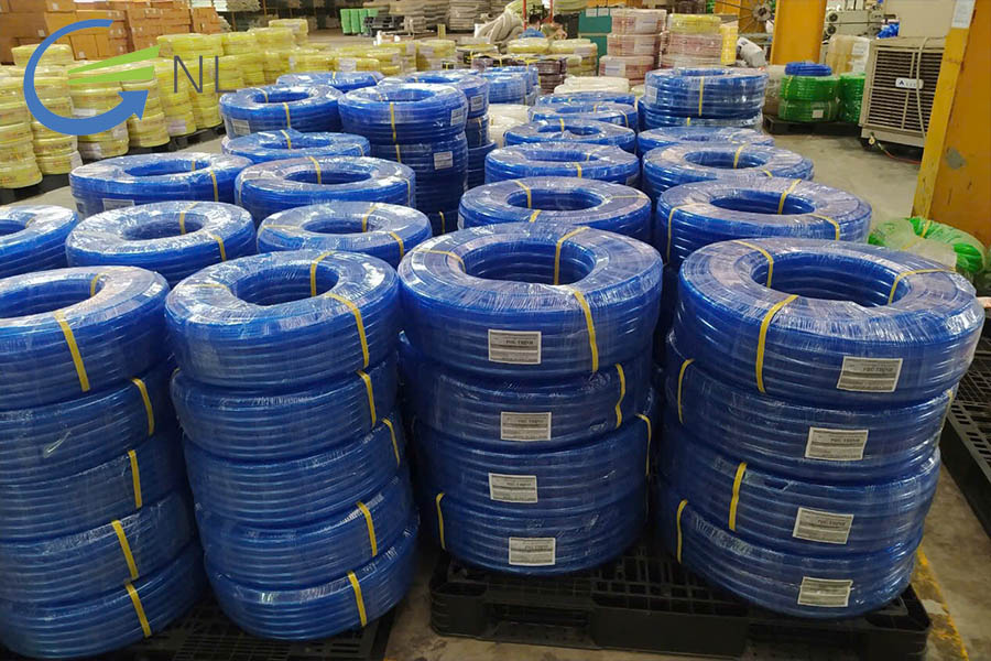 ong-nhua-luoi-deo-phi-16-nguyen-lam-1