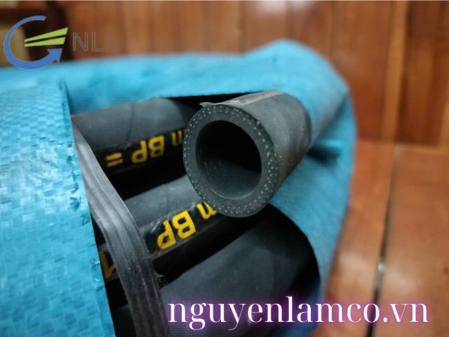 Lưu ý khi lựa chọn ống cao su mềm bố vải