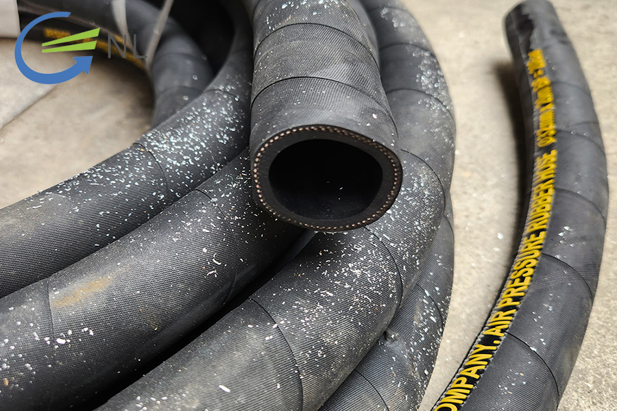 ong-cao-su-manh-thep-nguyen-lam-2