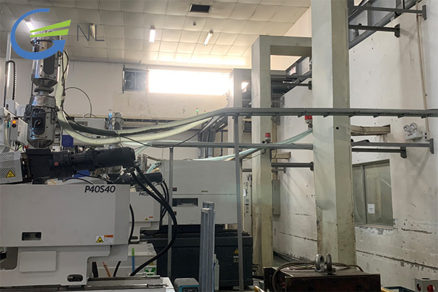 ong-hut-bui-nhua-may-duc-nhua-nguyen-lam